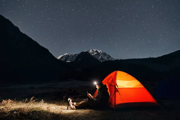 Kamperen in de Nacht Bergen — Stockfoto