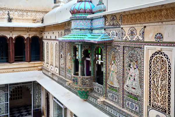 Musée du palais de la ville d'Udaipur en Inde — Photo