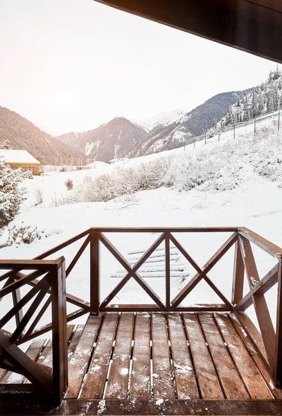 Schöne Aussicht Auf Die Berge Vom Holzhaus Morgen — Stockfoto