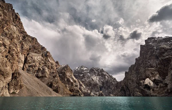 Gyönyörű Táj Híres Hegyi Kel Suu Felhős Naryn Terület Kirgizisztán — Stock Fotó