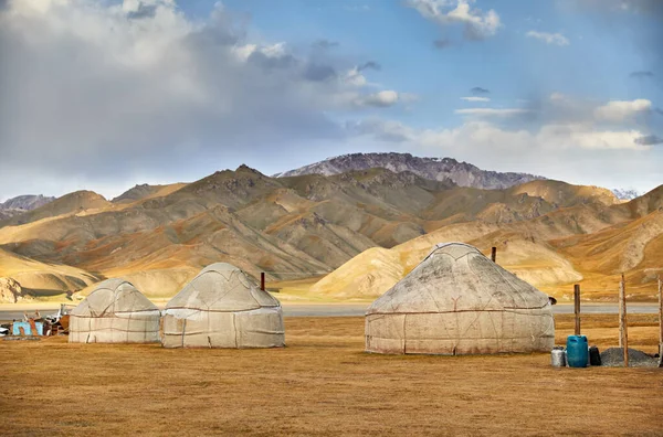 Yurt Case Nomadi Campo Valle Montagna Asia Centrale — Foto Stock