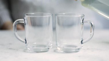 Limonlu ve ballı zencefilli çay