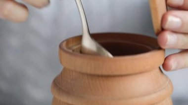 Limonlu ve ballı zencefilli çay