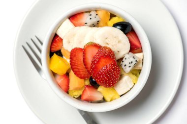 Beyaz meyve salatası