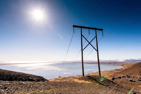 Línea eléctrica en Islandia. Electricidad — Foto de Stock