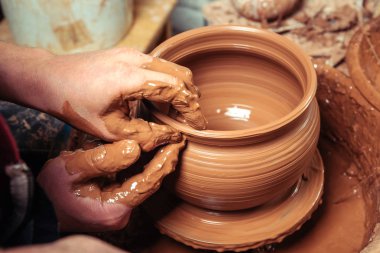 Potter işte. Atölye.