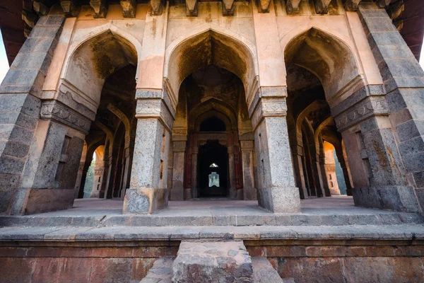 Templo indio en Delhi. Jardín de Lodi —  Fotos de Stock