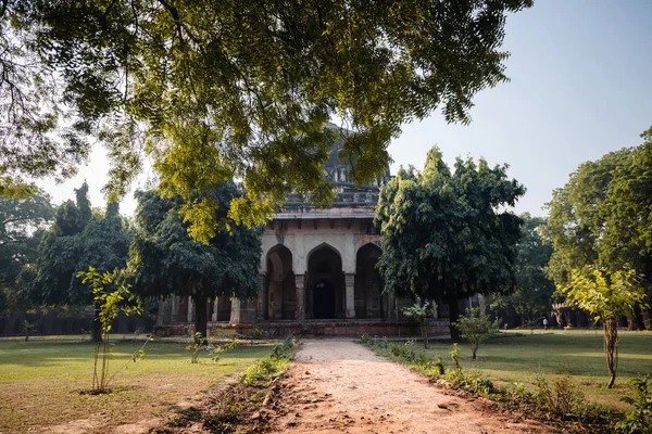 Templo indio. Lodi jardín en Delhi —  Fotos de Stock