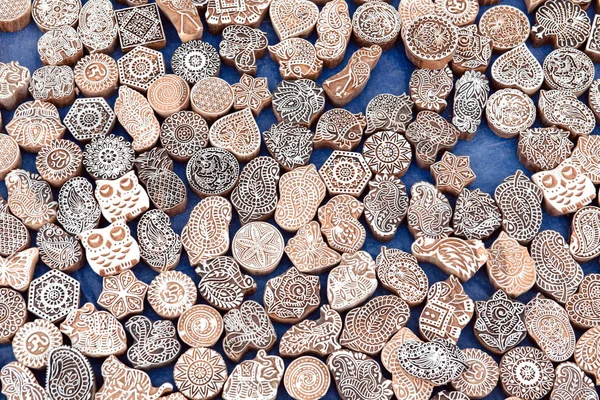Henna fából készült bélyegek díszítésére a szerv- vagy ruhát, India — Stock Fotó