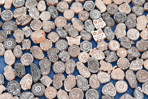Henna fából készült bélyegek díszítésére a szerv- vagy ruhát, India — Stock Fotó