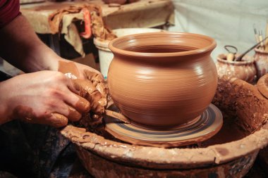 Potter işte. Atölye.