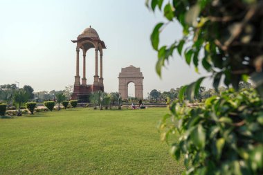 Tarihi Hindistan kapı Delhi - Rajpath yol Yeni Delhi üzerinde bir savaş anıtı.