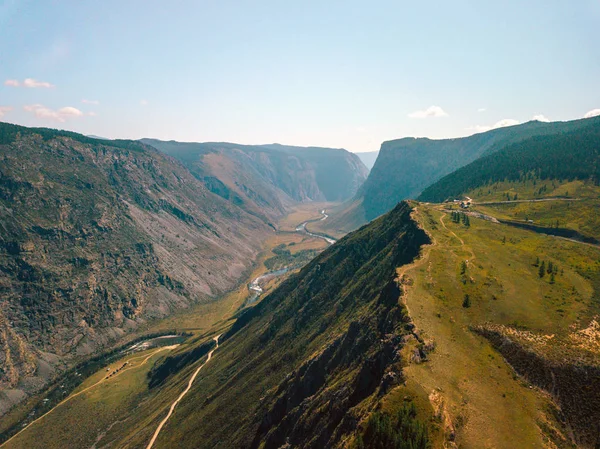 阿尔泰山上的无人机景观 — 图库照片