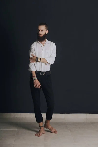 Hipster estilo barbudo hombre — Foto de Stock