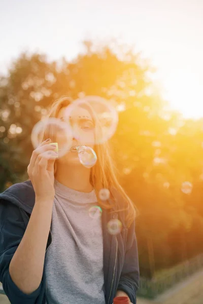 Attraktive süße Mädchen — Stockfoto