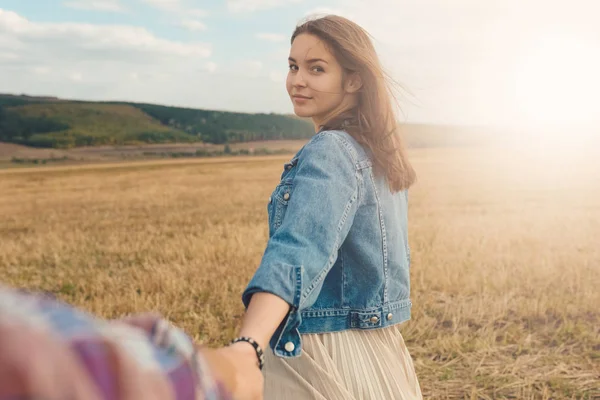 Young modern stylish couple outdoors — Stock Photo, Image