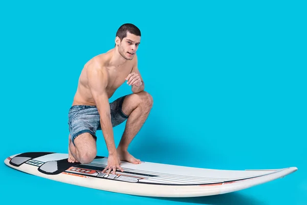 Surfer auf Wellen — Stockfoto