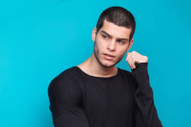 düşünceli bir adam portresi