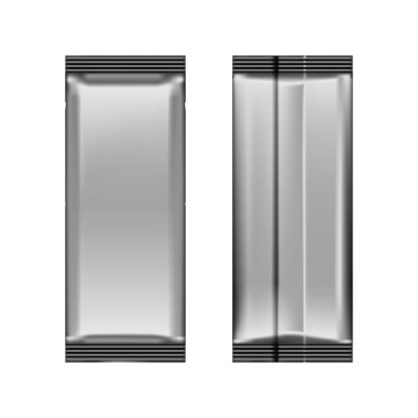 Beyaz arkaplanda izole edilmiş gümüş boş akış paketinin gerçekçi ön ve arka tarafları