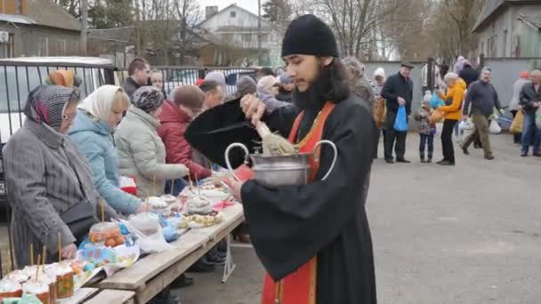 Mtsensk, Rusya 15 Nisan 2017. Editörden - Paskalya şanlı Bayramı. Mesih risen. — Stok video