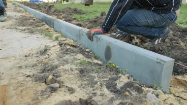 Mtsensk, Rusya Federasyonu 23 Mayıs 2017 Editörden - inşaat, trafiğe kapalı alanda yeniden inşası - kaldırım. Ultra Hd 4k