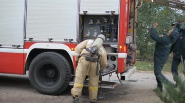 Efremovskay street, Mtsensk, Rusya Federasyonu, 2017.05.10. Editörden - felaket. Yangın kamyon iş yanıyor.
