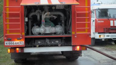 Efremovskay street, Mtsensk, Rusya Federasyonu, 2017.05.10. Editör - felaket. Yangın kamyon iş yanıyor.