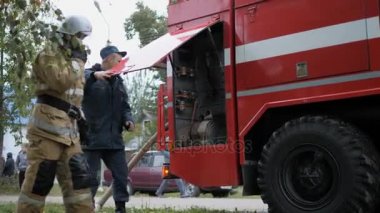 Efremovskay street, Mtsensk, Rusya Federasyonu, 2017.05.10. Editör - felaket. Yangın kamyon iş yanıyor.