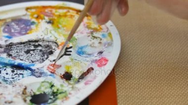 Pasta şefi ustaca tatil sipariş gerçekleştirir.