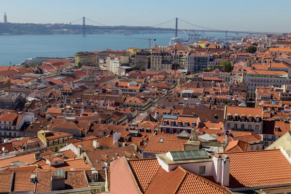 View on travel Lisbon from castle sao jorge — Stock Photo, Image