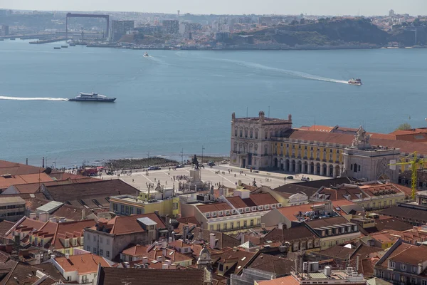 View on travel Lisbon from castle sao jorge — Stock Photo, Image