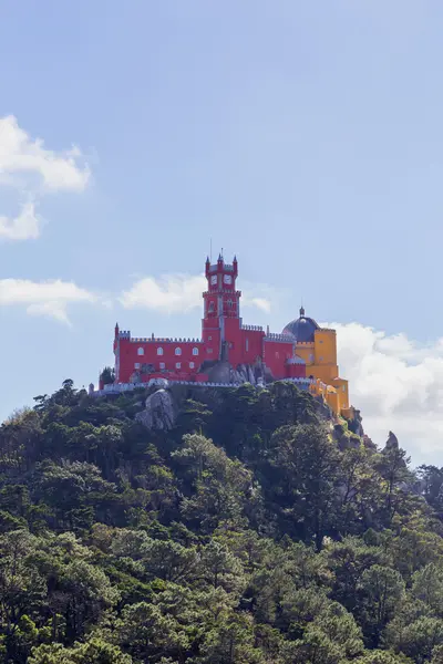 Oude architect paleis pena in sintra — Stockfoto