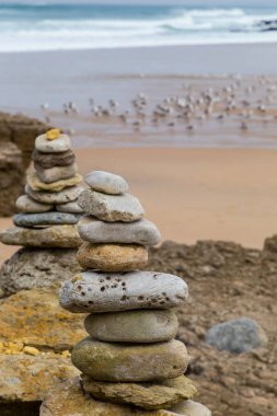 Atlantik Sahili surfs bulutlu gün ile