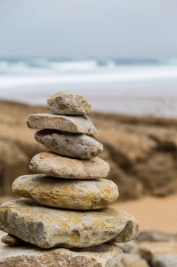 Atlantik Sahili surfs bulutlu gün ile