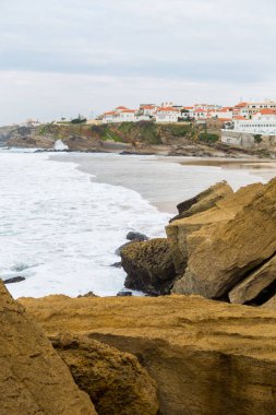 surfes bulutlu günde ile Atlantik kıyı şeridi