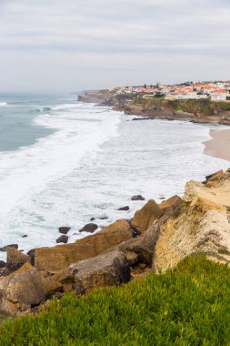 surfes bulutlu günde ile Atlantik kıyı şeridi