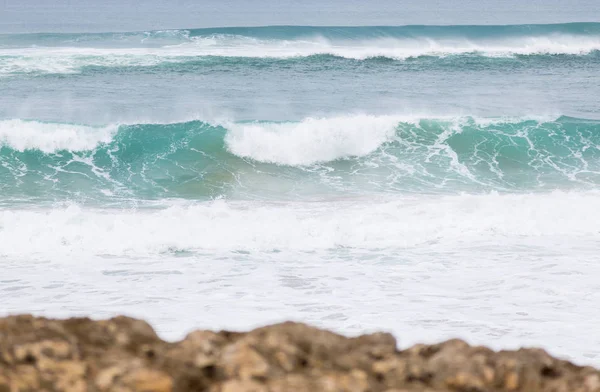 surfes bulutlu günde ile Atlantik kıyı şeridi