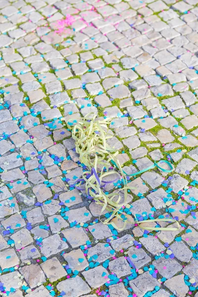 Background from carnaval street with confetti — Stock Photo, Image