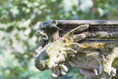 Sintra içinde bulunan mimari elemanları