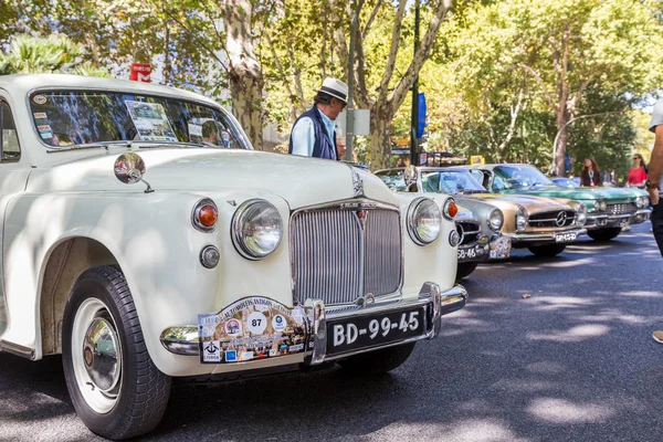 Lisbon, Portekiz - 24 Eylül 2017: Reto otomobil sokak o