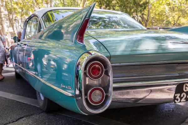 Lisbon, Portugal - september 24, 2017: Reto car show on street o — Stock Photo, Image