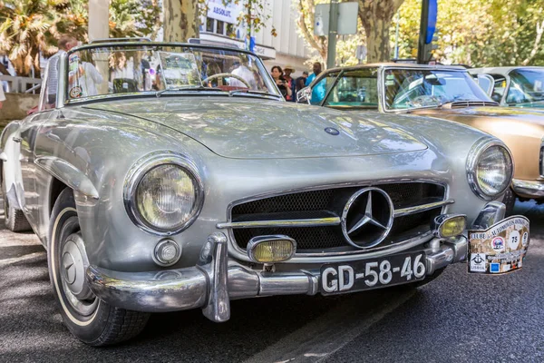 Lisbonne, Portugal - 24 septembre 2017 : Exposition de voitures Reto dans la rue — Photo