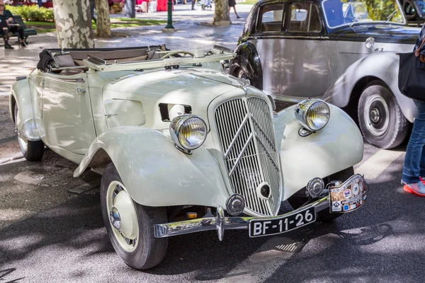 Lisbon, Portekiz - 24 Eylül 2017: Reto otomobil sokak o