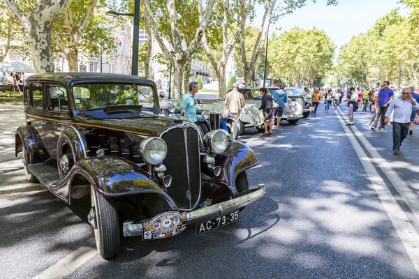 Lisbon, Portekiz - 24 Eylül 2017: Reto otomobil sokak o