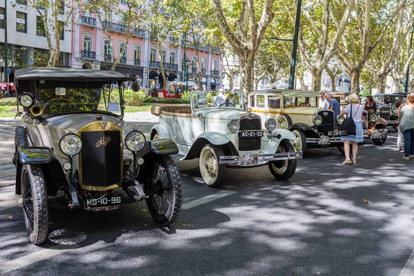 Lisbon, Portekiz - 24 Eylül 2017: Reto otomobil sokak o