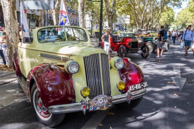 Lisbon, Portekiz - 24 Eylül 2017: Reto otomobil sokak o