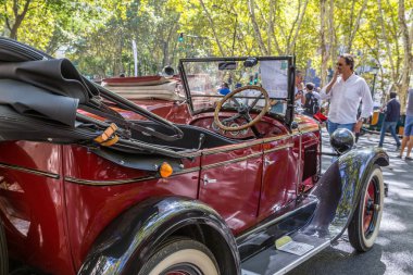 Lisbon, Portekiz - 24 Eylül 2017: Reto otomobil sokak o