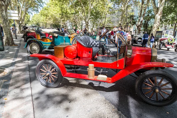 Lisbon, Portekiz - 24 Eylül 2017: Reto otomobil sokak o