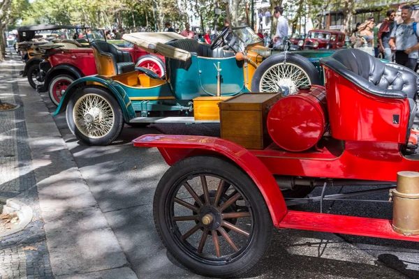 Lisbon, Portekiz - 24 Eylül 2017: Reto otomobil sokak o