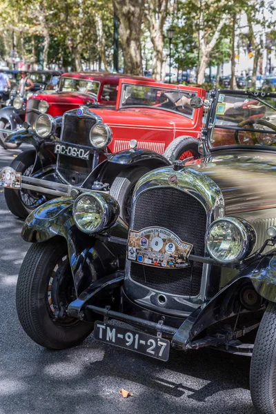 Lisboa, Portugal - 24 de septiembre de 2017: Salón de coches Reto en la calle o — Foto de Stock